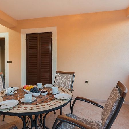 Apartments Karlo & Ivona ลาบิน ภายนอก รูปภาพ