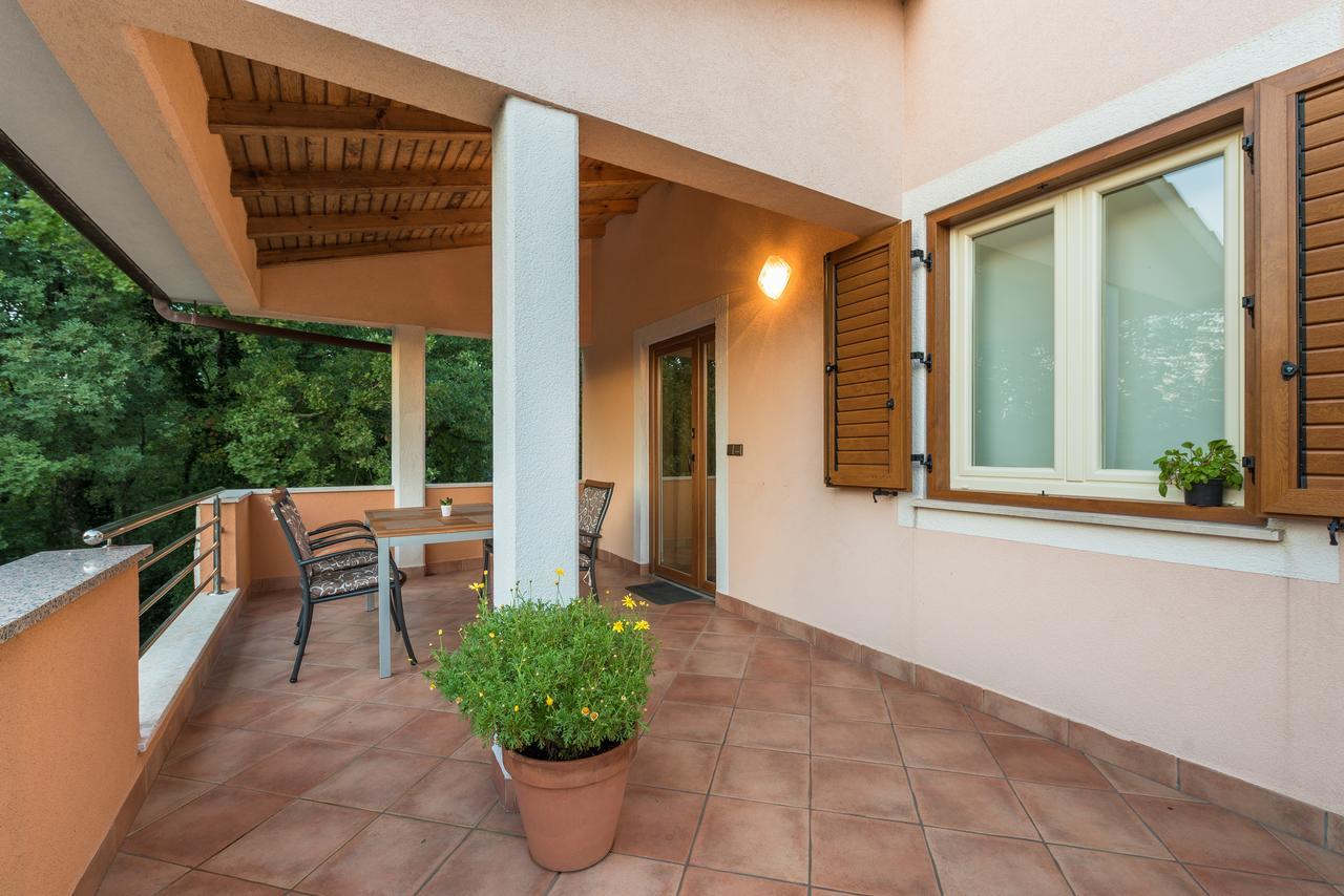 Apartments Karlo & Ivona ลาบิน ภายนอก รูปภาพ