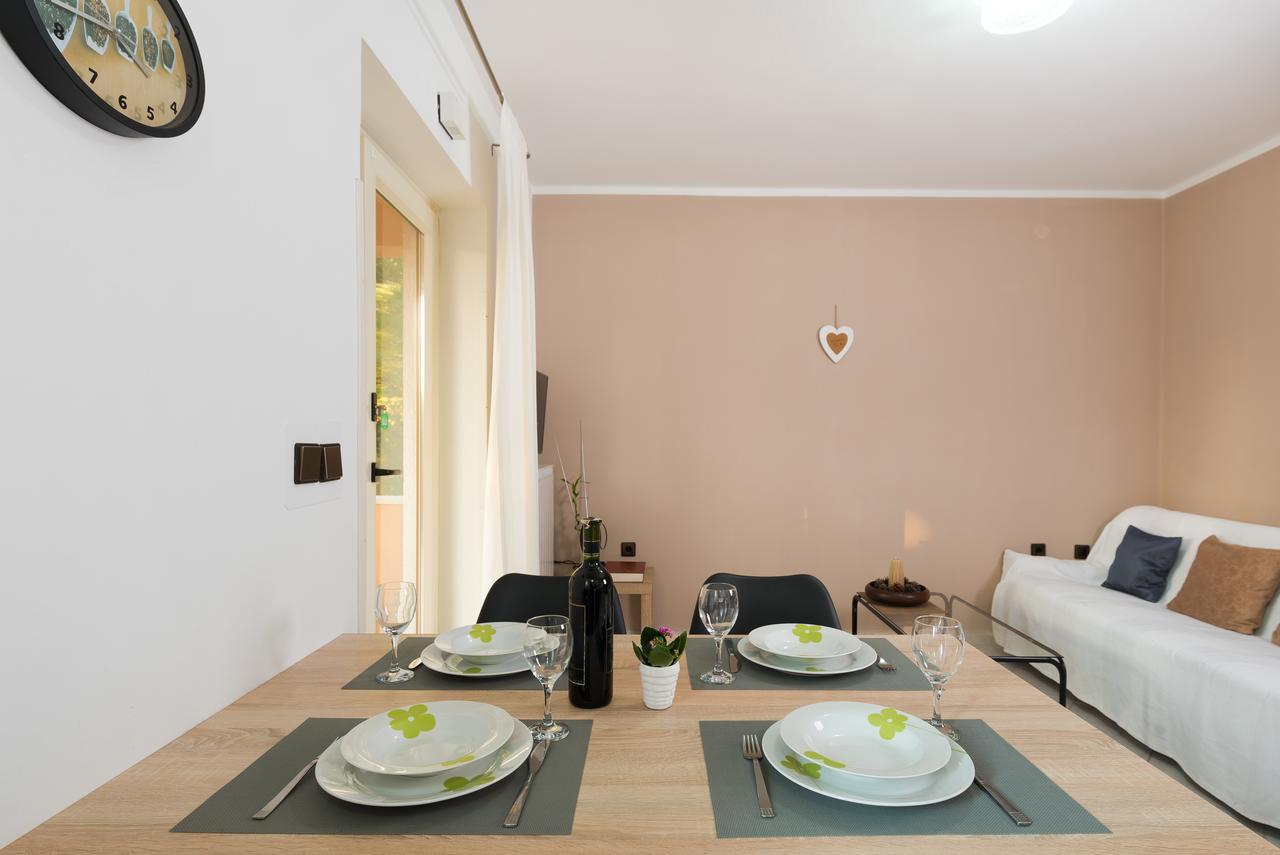 Apartments Karlo & Ivona ลาบิน ภายนอก รูปภาพ