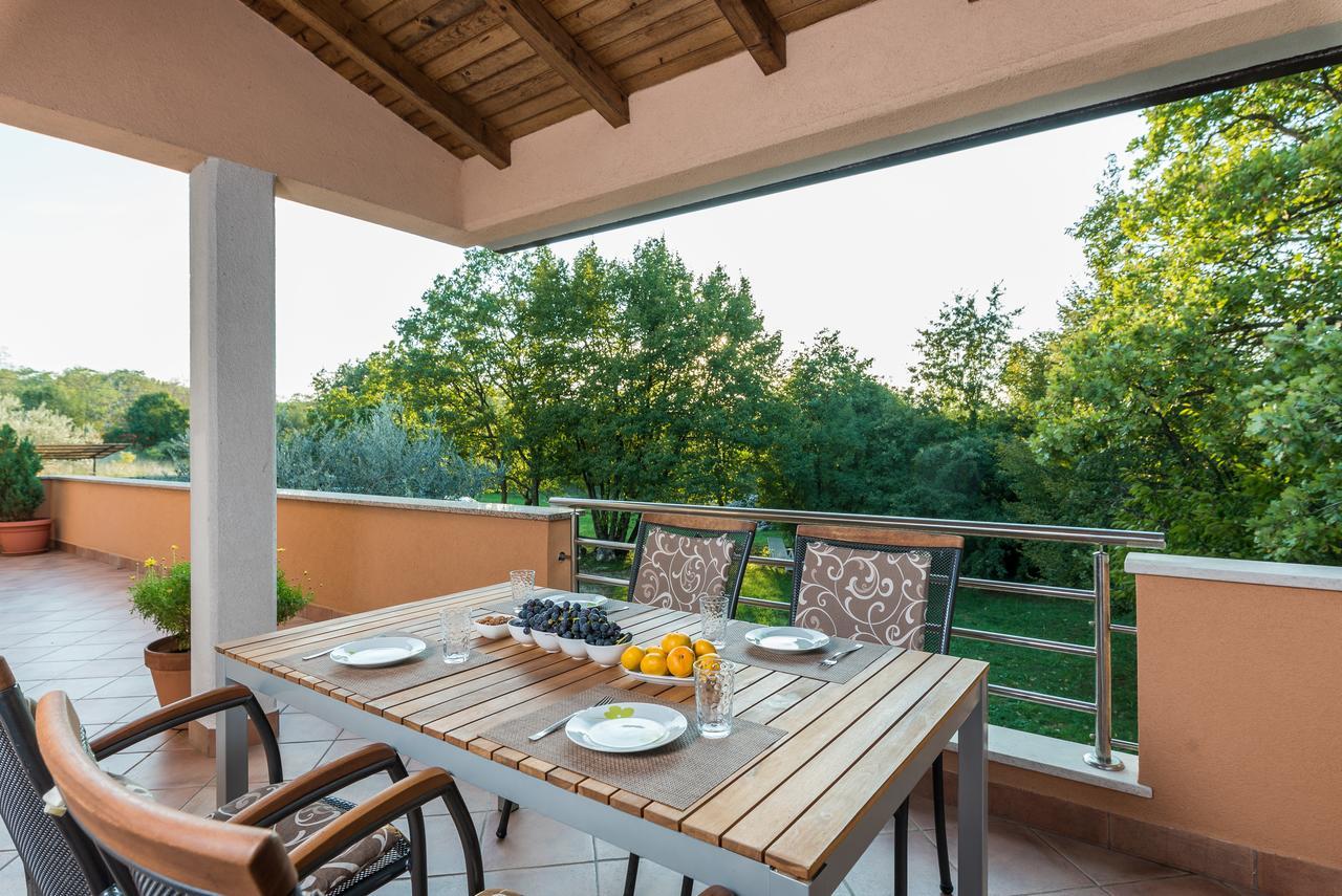 Apartments Karlo & Ivona ลาบิน ภายนอก รูปภาพ